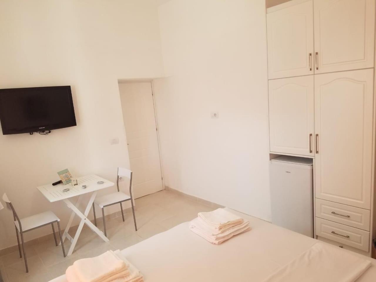Appartamento Vila Alikaj Sarandë Esterno foto