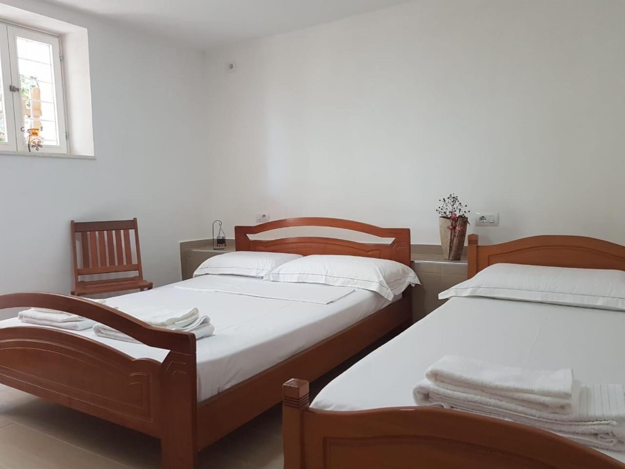Appartamento Vila Alikaj Sarandë Esterno foto