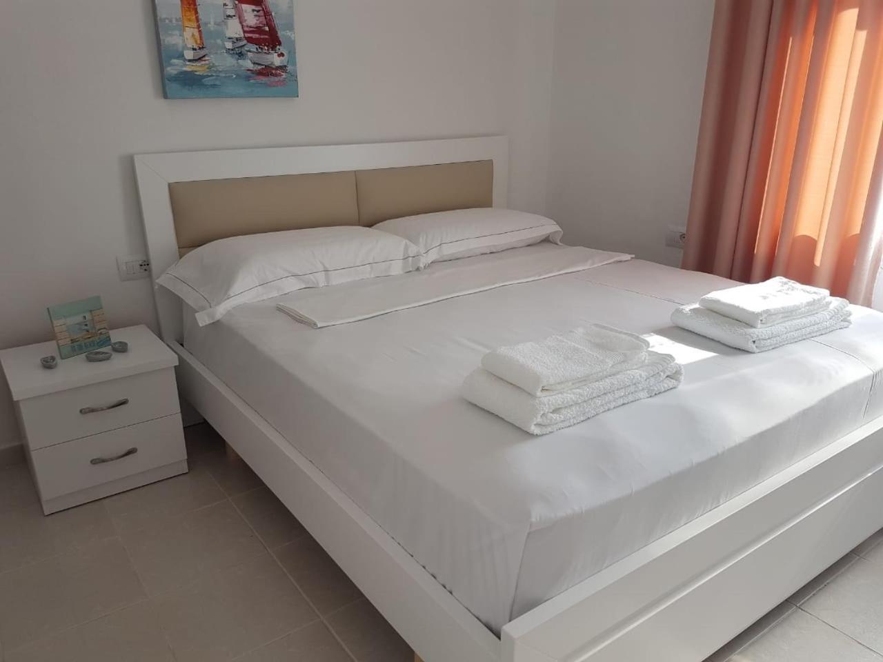 Appartamento Vila Alikaj Sarandë Esterno foto