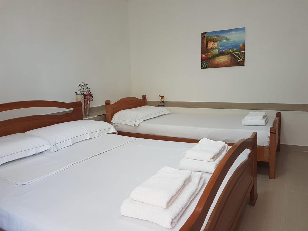 Appartamento Vila Alikaj Sarandë Esterno foto