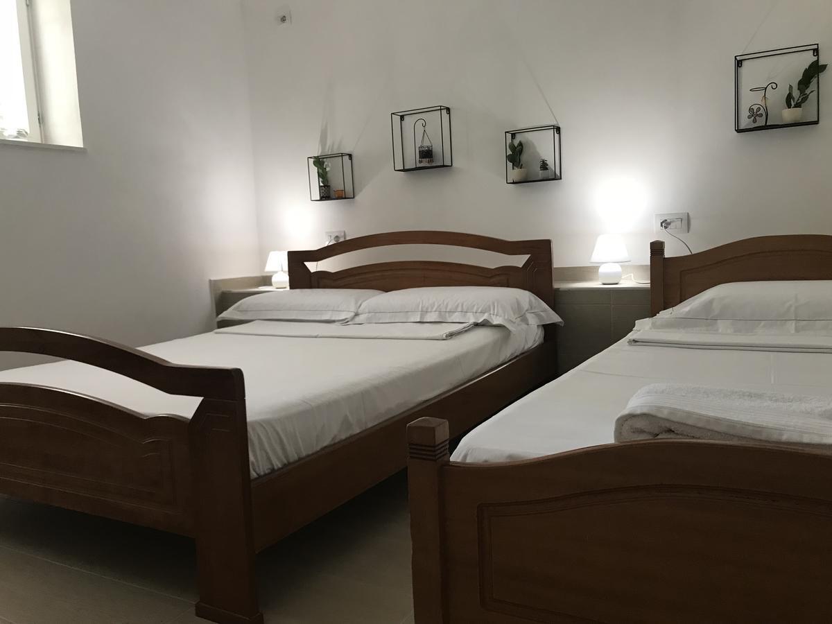 Appartamento Vila Alikaj Sarandë Esterno foto